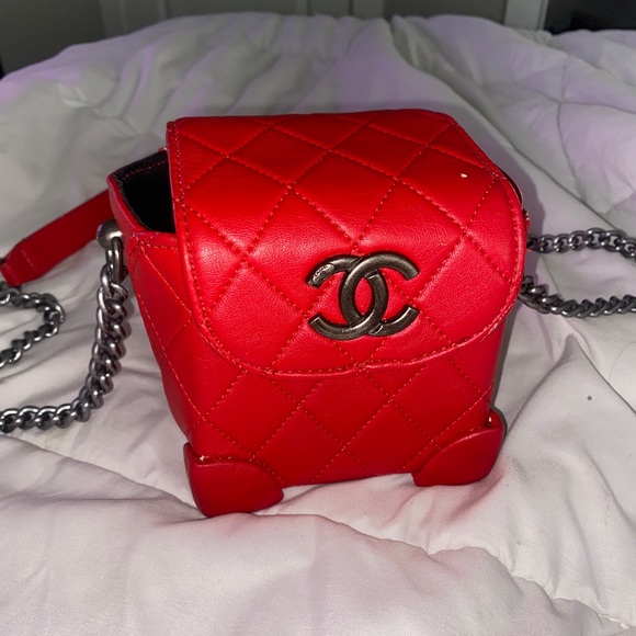 CHANEL Y2K BOX CROSSBODY BAG